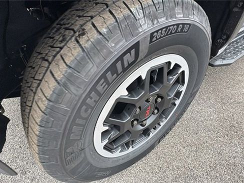 New 2025 Toyota 4Runner TRD Off-Road image 9