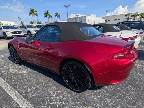 New 2025 MAZDA MX-5 Miata Club RWD image 5
