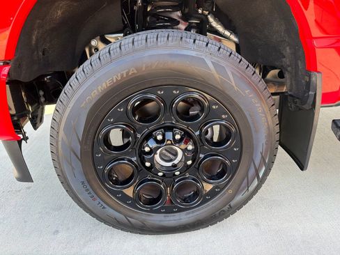 Used 2024 Ford F250 XLT w/ Black Appearance Package AWD/4WD image 12