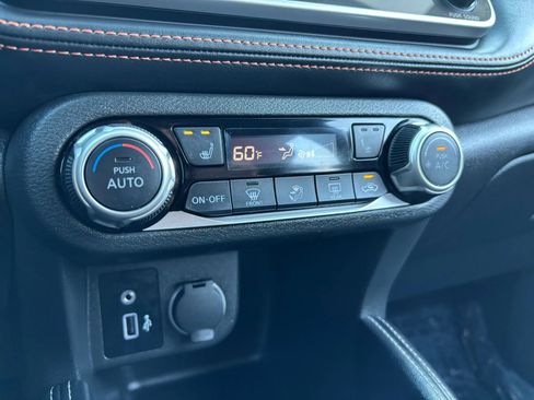 Used 2020 Nissan Kicks SR w/ SR Premium Package image 34