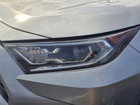 Used 2021 Toyota RAV4 XLE image 11