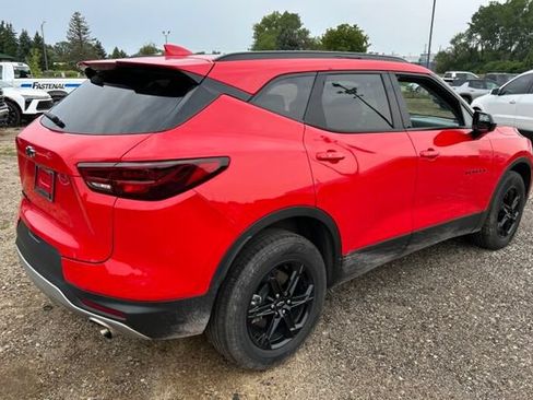 Used 2024 Chevrolet Blazer LT w/ Convenience Package AWD/4WD image 11