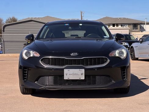 Used 2018 Kia Stinger image 2