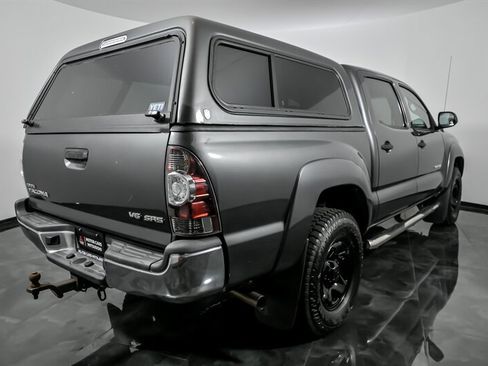 Used 2014 Toyota Tacoma 4x4 Double Cab w/ SR5 Package image 10