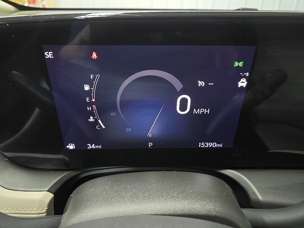Used 2024 Buick Encore GX Preferred AWD/4WD image 21