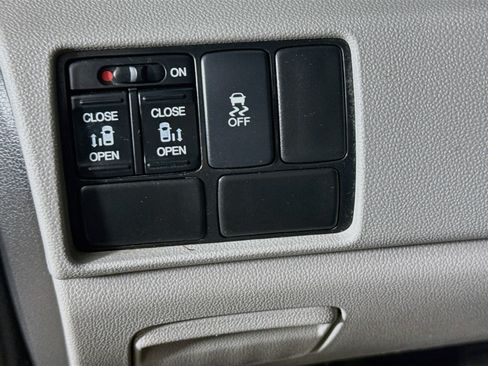 Used 2015 Honda Odyssey EX image 9
