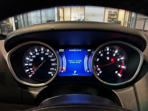 Used 2016 Maserati Ghibli RWD image 13