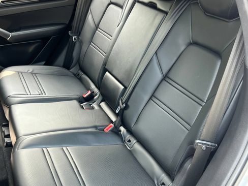 Certified 2023 Porsche Cayenne AWD/4WD image 18