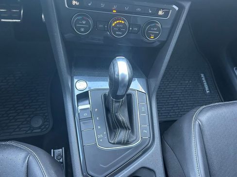 Used 2021 Volkswagen Tiguan SE R-Line image 52