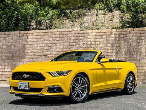 Used 2016 Ford Mustang Premium RWD image 4