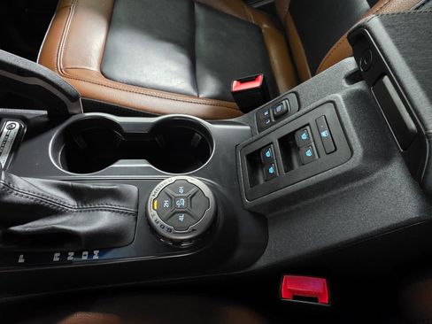 Used 2024 Ford Bronco Outer Banks AWD/4WD image 26