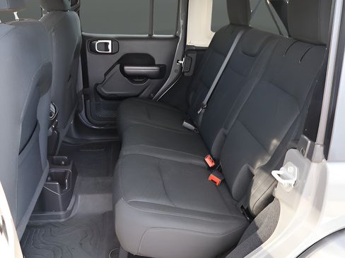 Used 2020 Jeep Wrangler Unlimited Sport S AWD/4WD image 14