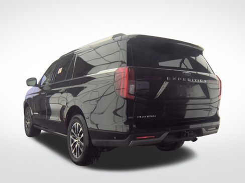 Certified 2025 Ford Expedition Max Platinum image 13