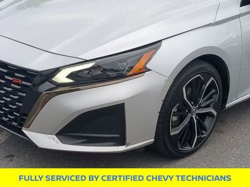 Used 2024 Nissan Altima 2.5 SR FWD image 14