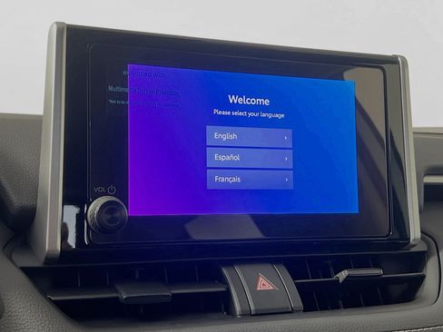Used 2025 Toyota RAV4 XLE FWD image 28