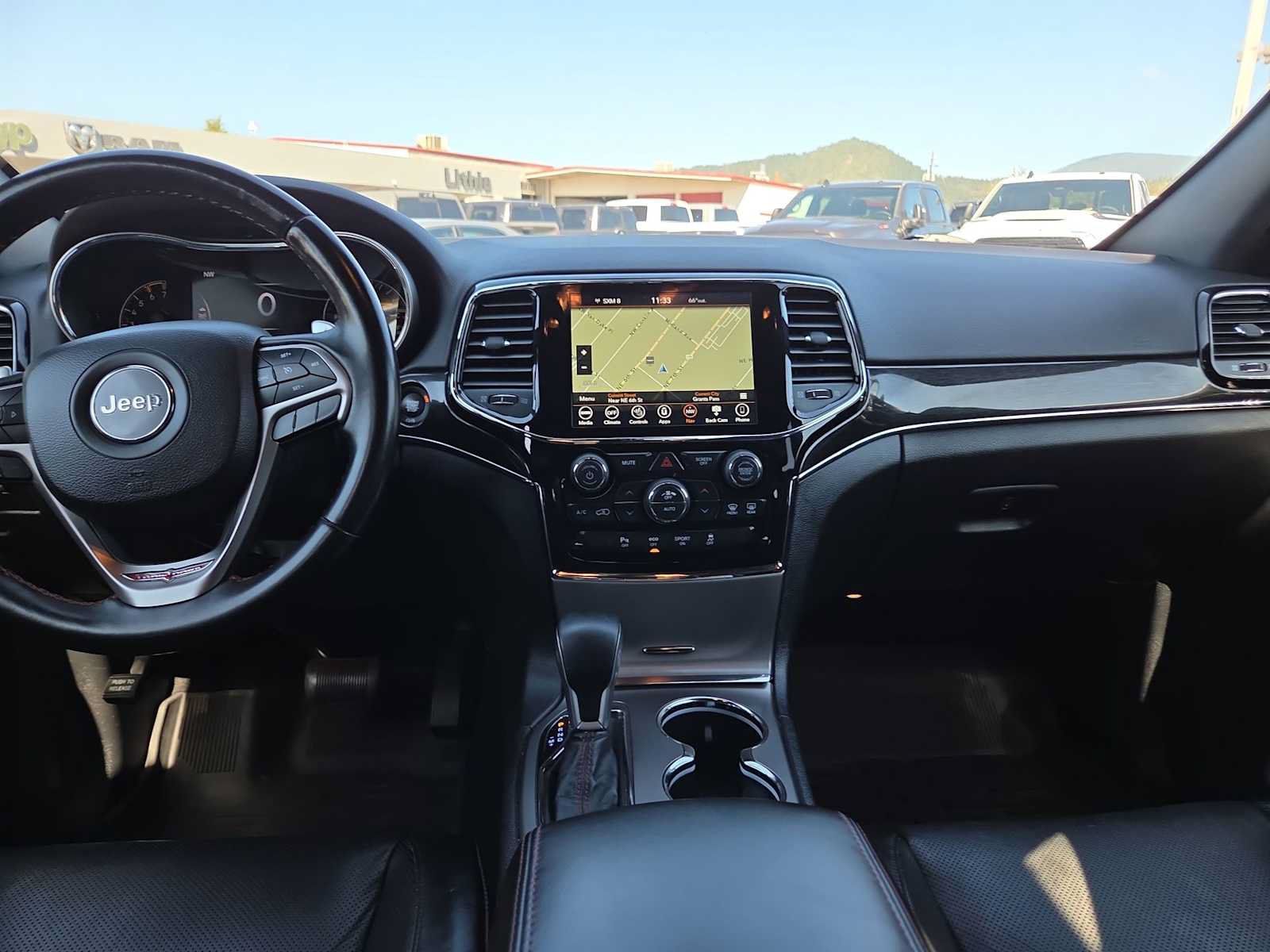 Used 2019 Jeep Grand Cherokee Trailhawk w/ Trailhawk Luxury Group AWD/4WD image 18