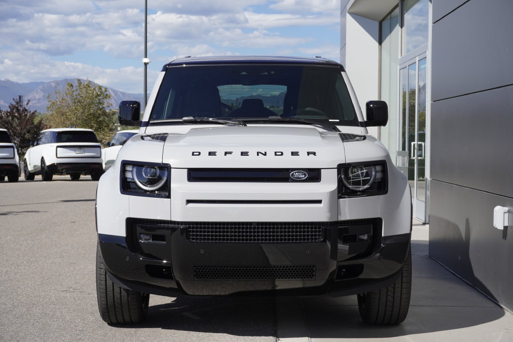 New 2026 Land Rover Defender 110 X-Dynamic SE AWD/4WD image 5