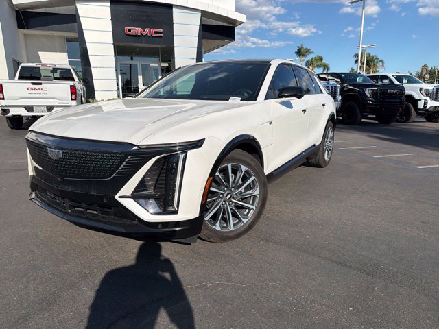 Certified 2024 Cadillac Lyriq Sport AWD/4WD image 1