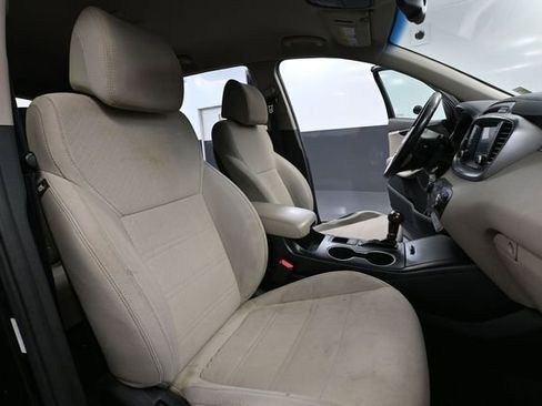 Used 2017 Kia Sorento LX w/ LX Convenience Package AWD/4WD image 44