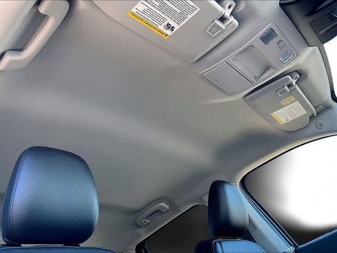 New 2026 Ford Maverick Lariat w/ Black Appearance Package image 31