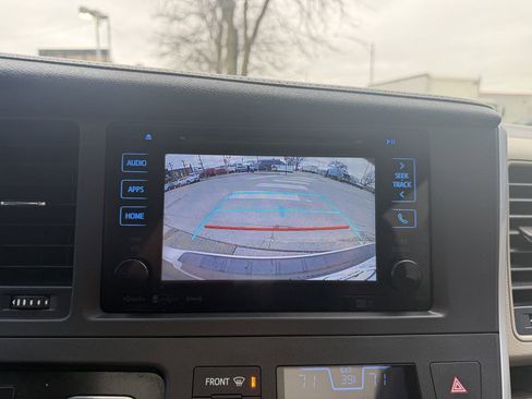 Used 2016 Toyota Sienna XLE w/ XLE Navigation Package image 32