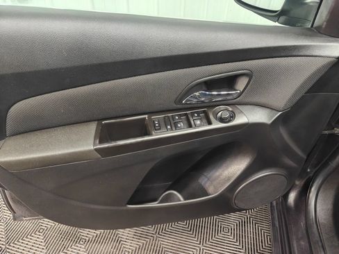 Used 2015 Chevrolet Cruze LT FWD image 31