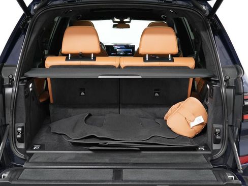 Used 2024 BMW X7 xDrive40i w/ M Sport Package AWD/4WD image 30