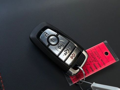 Used 2025 Ford F150 Raptor image 33