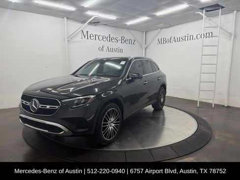 Used 2026 Mercedes-Benz GLC 300 image 3
