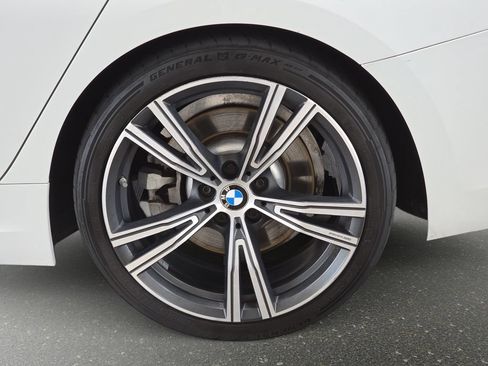 Used 2020 BMW 330i Sedan w/ M Sport Package RWD image 32