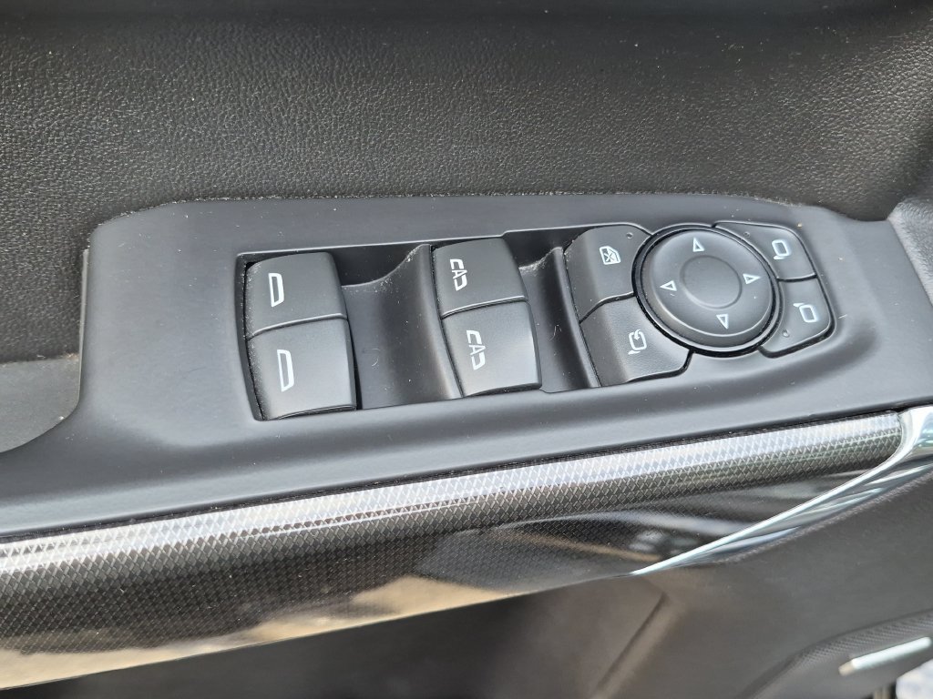 Used 2021 GMC Sierra 1500 AT4 w/ AT4 Value Package AWD/4WD image 15