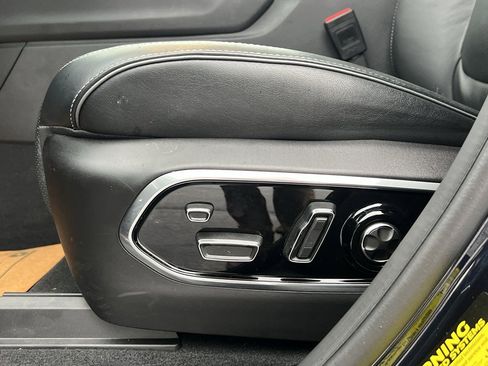 Used 2024 Jeep Grand Cherokee Overland w/ Adv Protech Group III image 17