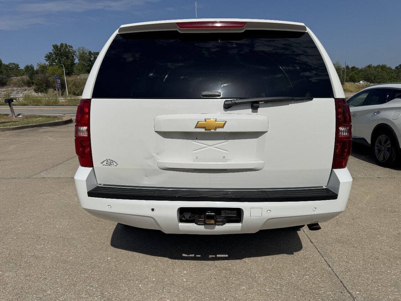 Used 2011 Chevrolet Suburban 2500 LT AWD/4WD image 7