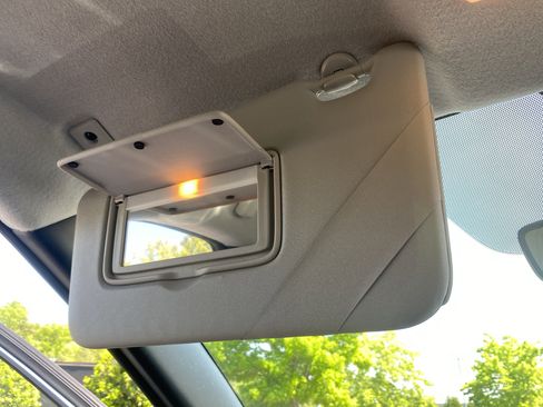 Used 2022 Nissan Kicks SR w/ Interior Electronics Package image 27