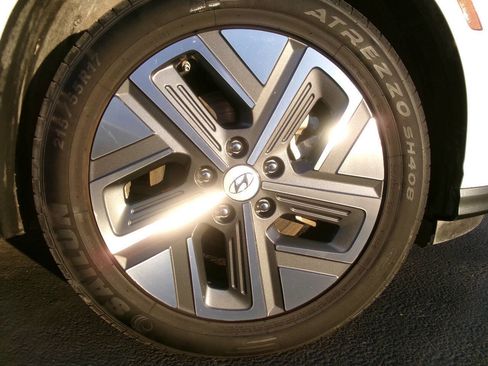 Used 2023 Hyundai Kona SEL image 8