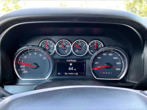 Used 2019 Chevrolet Silverado 1500 RST AWD/4WD image 16