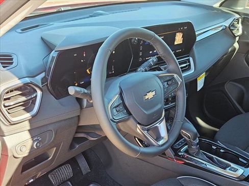 New 2026 Chevrolet TrailBlazer LT w/ Convenience Package image 3