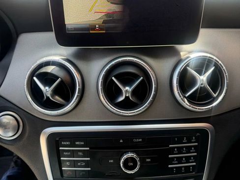 Used 2018 Mercedes-Benz CLA 250 image 9