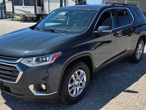 Used 2021 Chevrolet Traverse LT FWD image 7