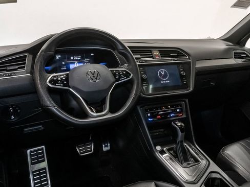 Used 2024 Volkswagen Tiguan SE R-Line w/ MDO Package, Three-Row image 7
