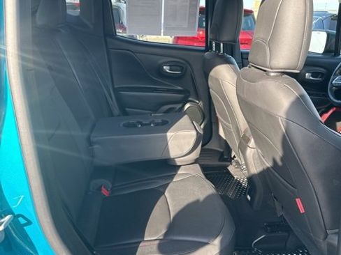 Used 2019 Jeep Renegade Trailhawk image 17