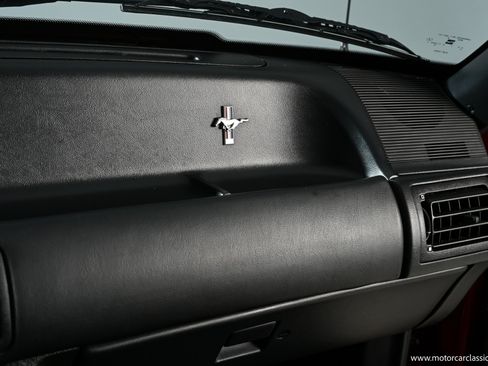 Used 1991 Ford Mustang GT RWD image 39