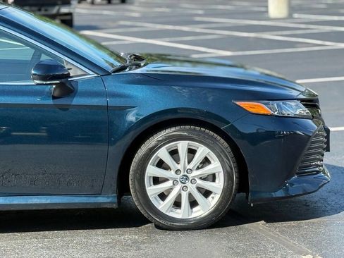 Used 2020 Toyota Camry LE w/ Convenience Package FWD image 10