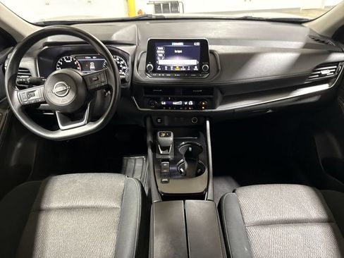 Used 2024 Nissan Rogue SV FWD image 10