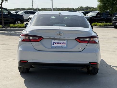 Used 2023 Toyota Camry LE FWD image 5