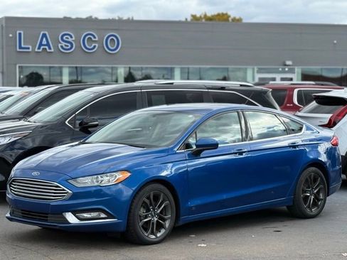Used 2018 Ford Fusion SE w/ Equipment Group 201A image 1