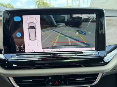 New 2026 Volkswagen Atlas SE image 22