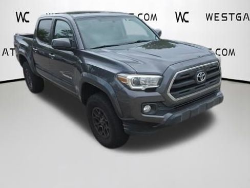 Used 2017 Toyota Tacoma SR5 w/ Tow Package image 4