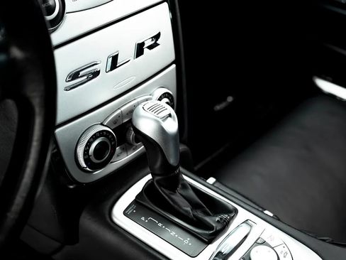 Used 2006 Mercedes-Benz SLR image 19
