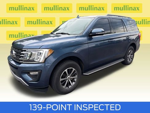 Used 2018 Ford Expedition XLT w/ Equipment Group 202A AWD/4WD image 15